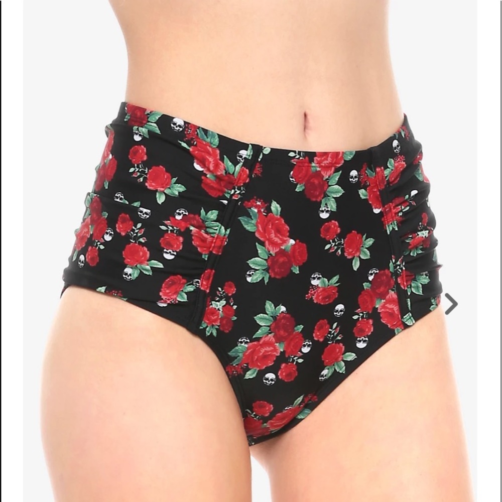 Hot Topic Black Bikini with Roses - Picture 5 of 5